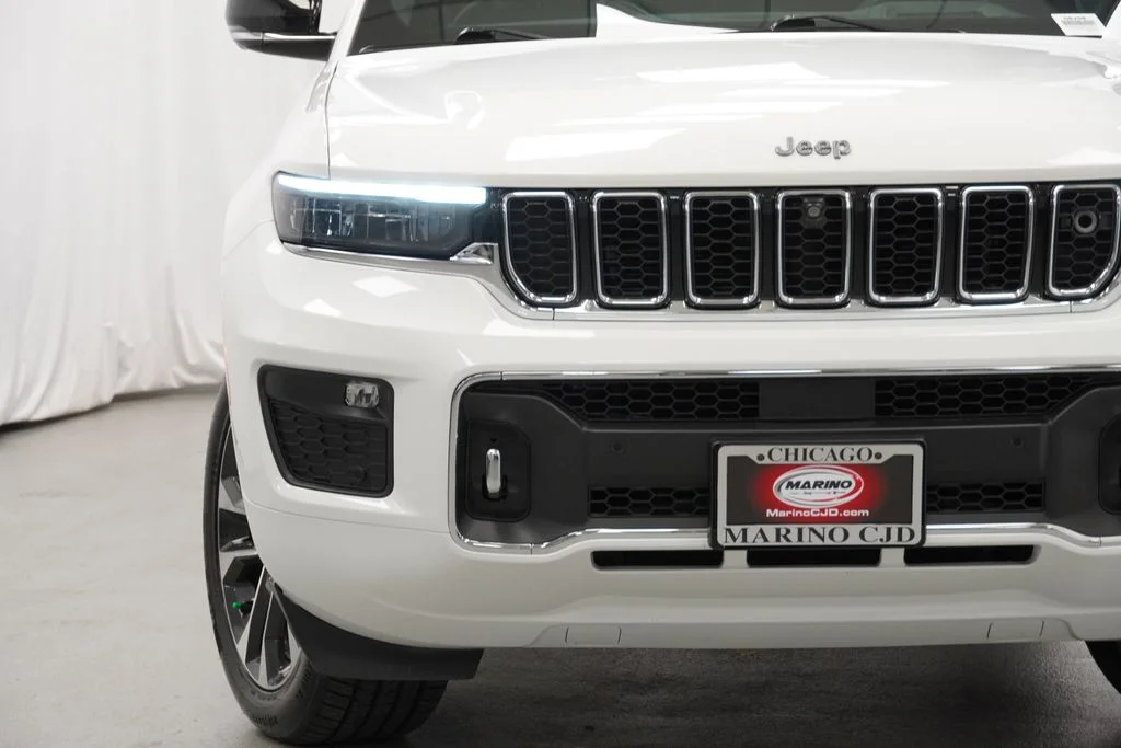 Certified Used 2023 White Jeep Overland image 7