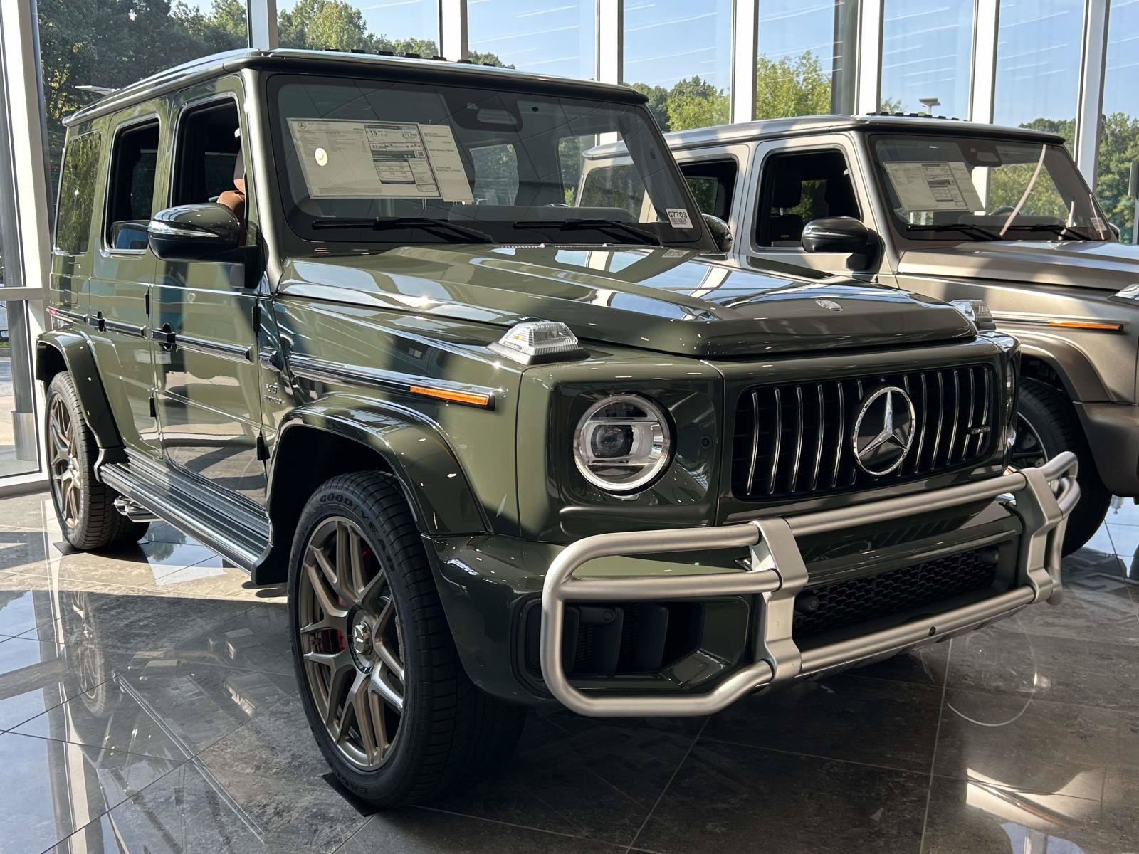 New 2027 MANUFAKTUR customer request glossy paint finish Mercedes-Benz AMG® G 63 SUV image 8