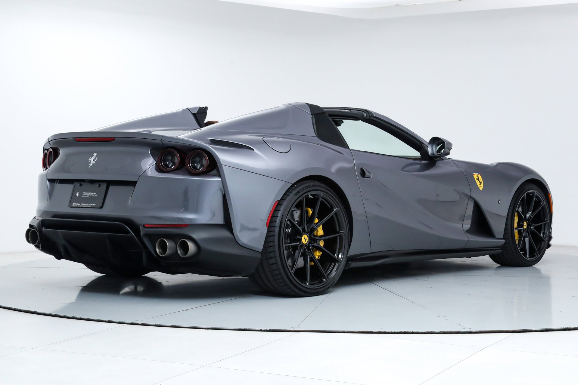 2022 Ferrari 812 GTS photo 3