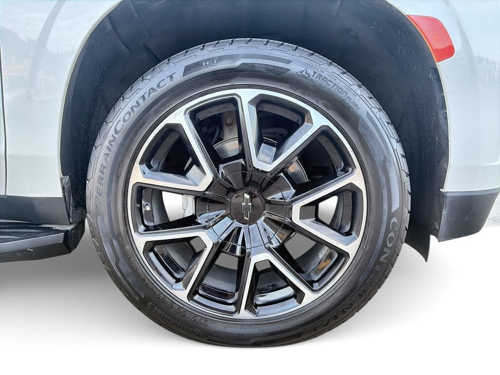 Used 2021 IRIDESCENT PEARL TRICOAT Chevrolet RST image 34