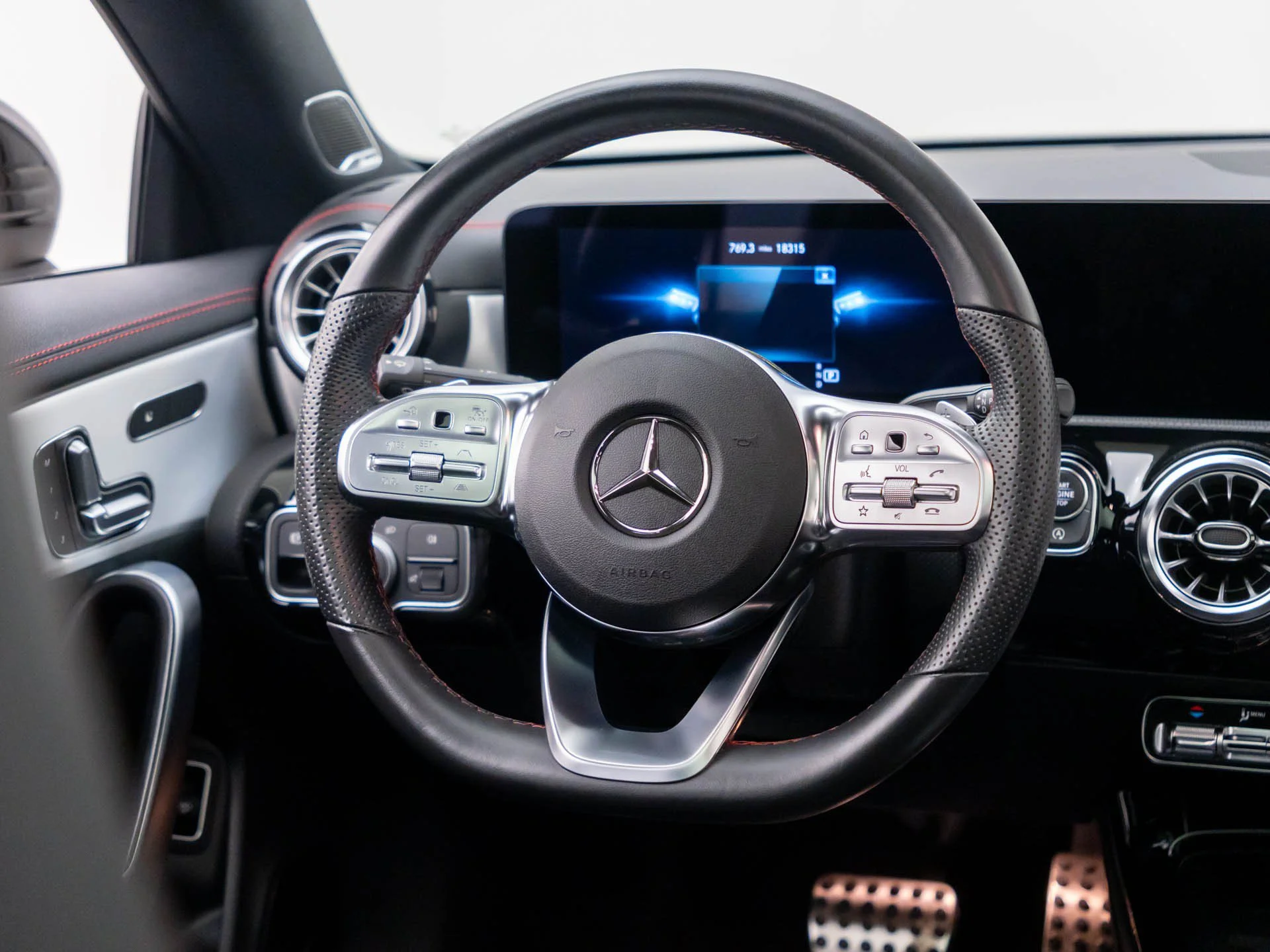 Used 2023 Gray Mercedes-Benz CLA 250 image 10