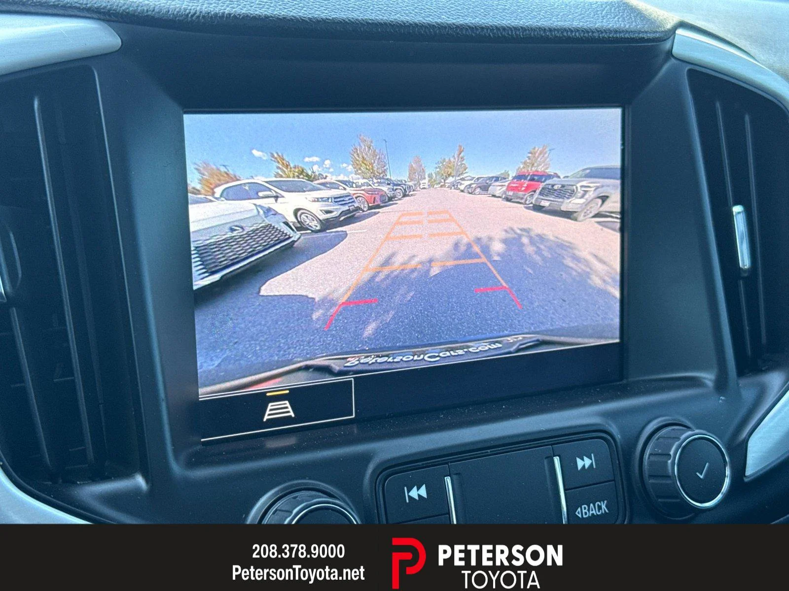 Used 2022 Black GMC SLT image 18