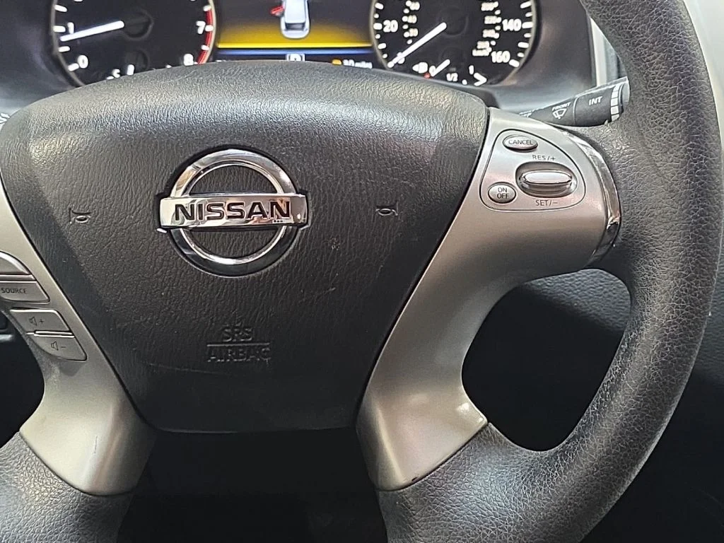 Used 2018 Pearl White Nissan S image 16