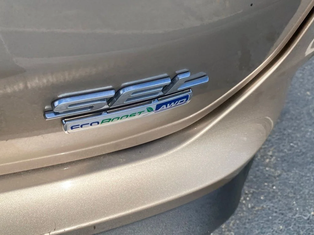 Used 2020 Gold Ford SEL image 16