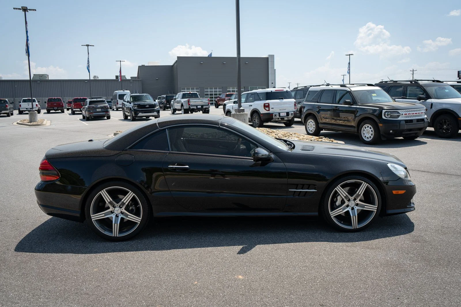 Used 2009 Black Mercedes-Benz SL 550 image 10