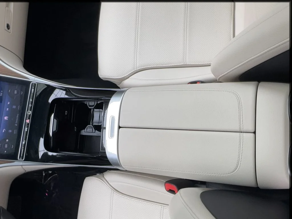 Used 2024 White Mercedes-Benz C 300 image 37