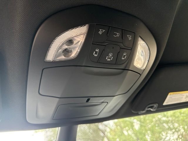 Used 2025 Black Chrysler Select image 20