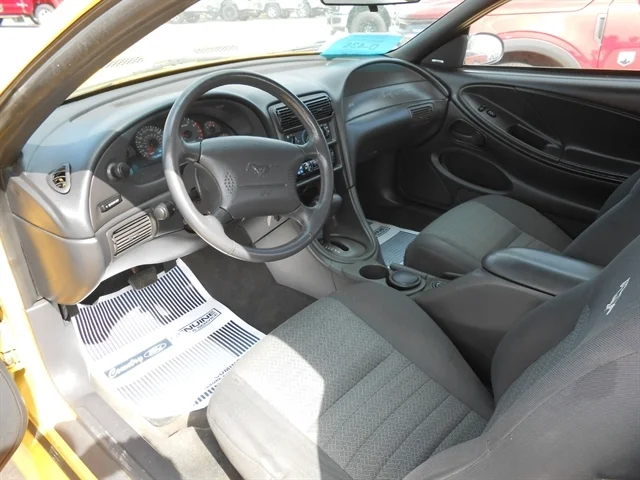 1999 Ford Mustang GT - Photo 3
