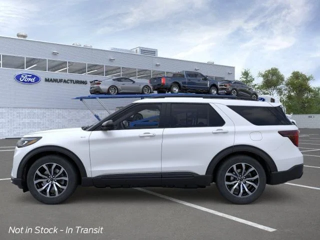 New 2026 Star White Metallic Tri-Coat Ford ST-Line image 29