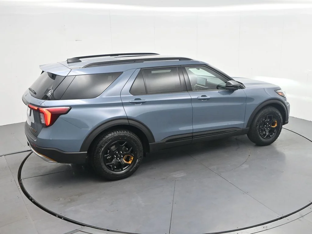 New 2026 Vapor Blue Metallic Ford Tremor® image 36