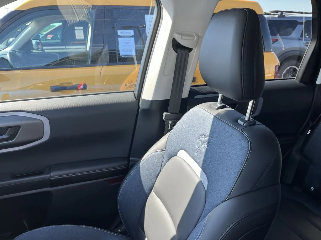 Used 2025 Blue Ford Outer Banks image 22