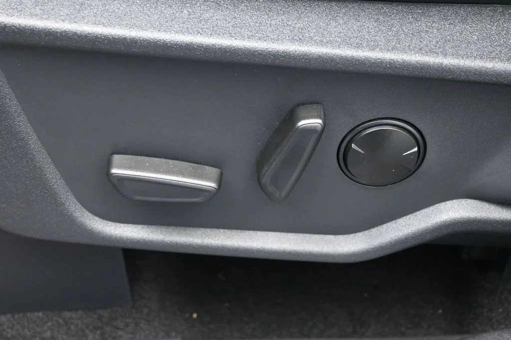 Used 2024 Silver Ford Raptor image 11