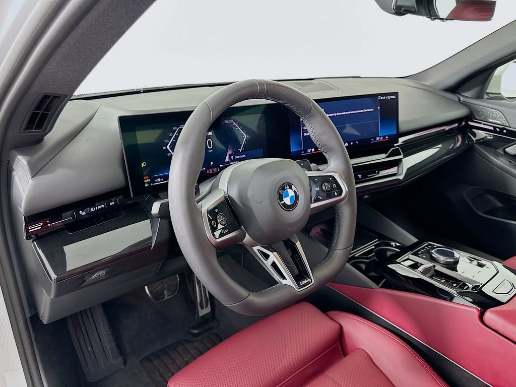 2025 BMW 5 Series 530i - Photo 9