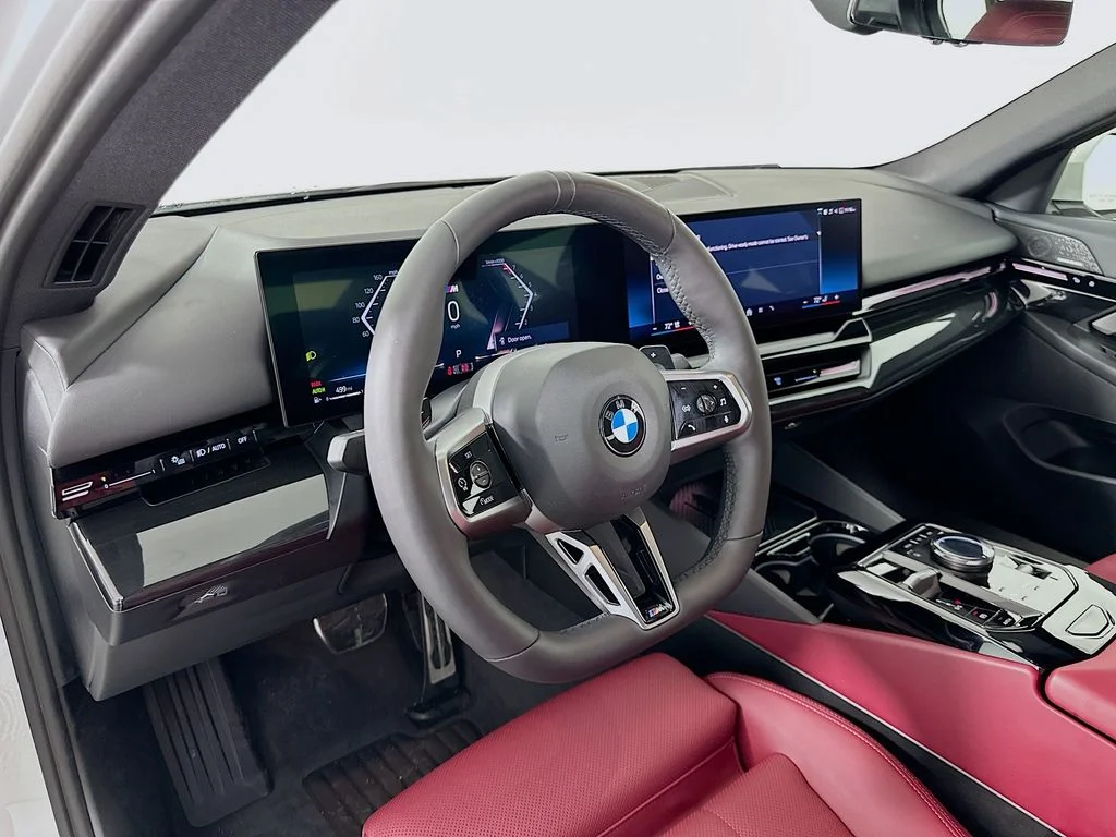 2025 BMW 5 Series 530i - Photo 9