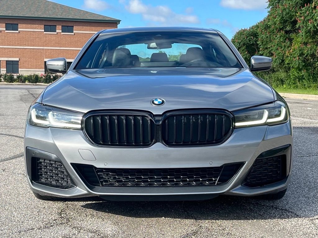 Used 2023 Skyscraper Grey Metallic BMW 530i xDrive image 2