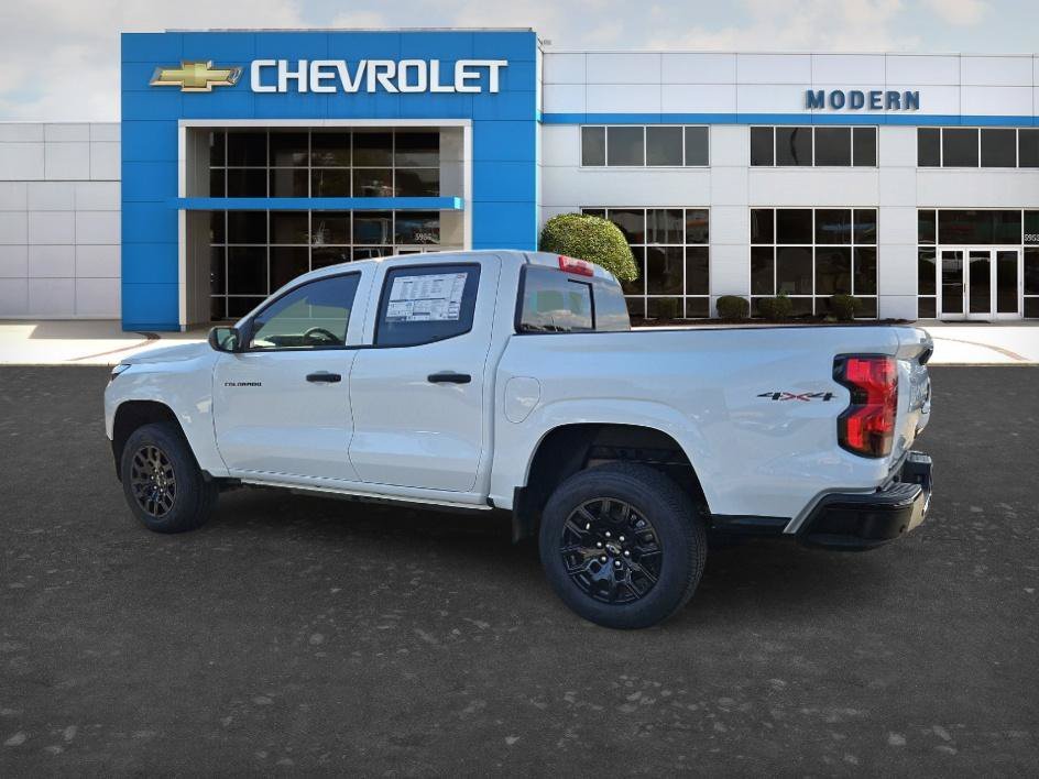 New 2026 Summit White Chevrolet WT image 3