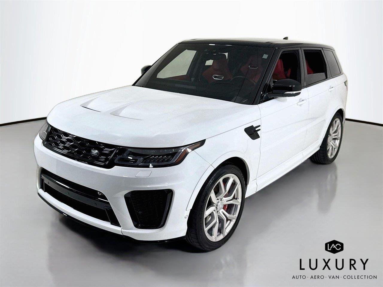 Used 2022 Fuji White Land Rover SVR image 4