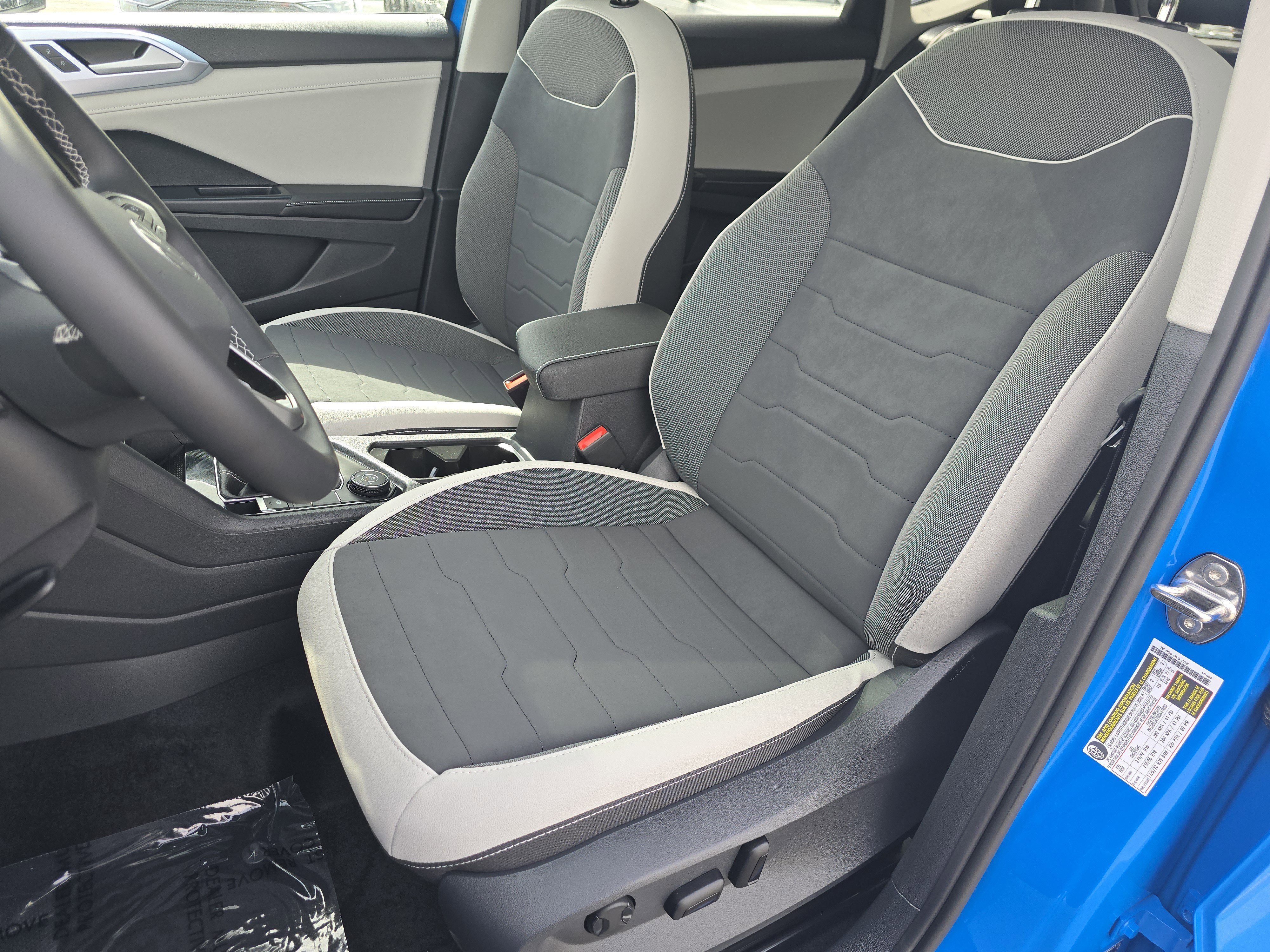 New 2026 Cornflower Blue Volkswagen SE image 19
