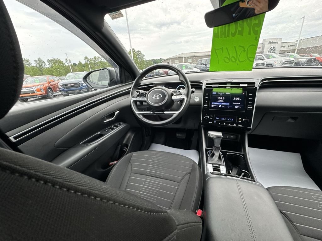 Certified Used 2022 Black Hyundai SEL Premium image 15