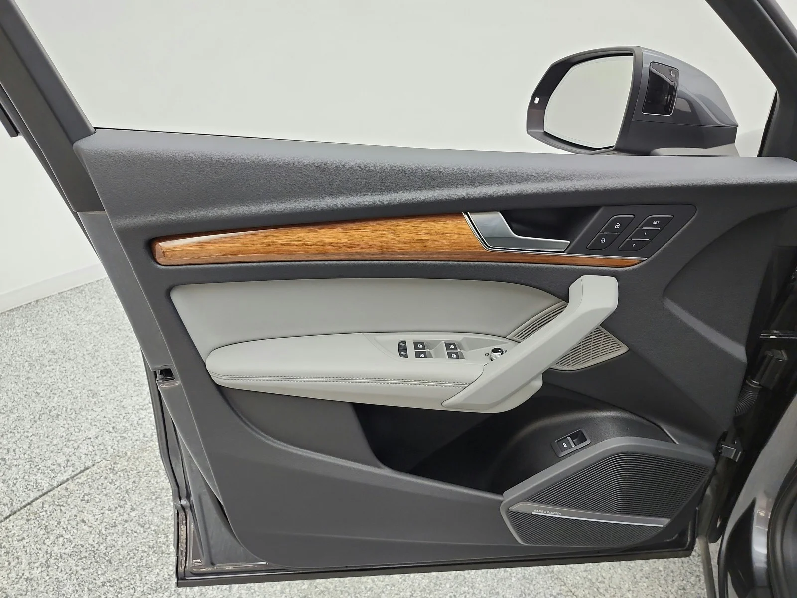 Used 2023 Daytona Gray Pearl Effect Audi S line Premium Plus image 14