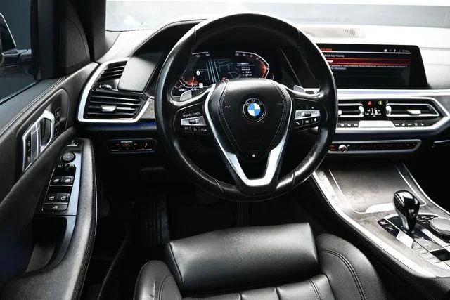 Used 2022 White BMW xDrive40i image 17