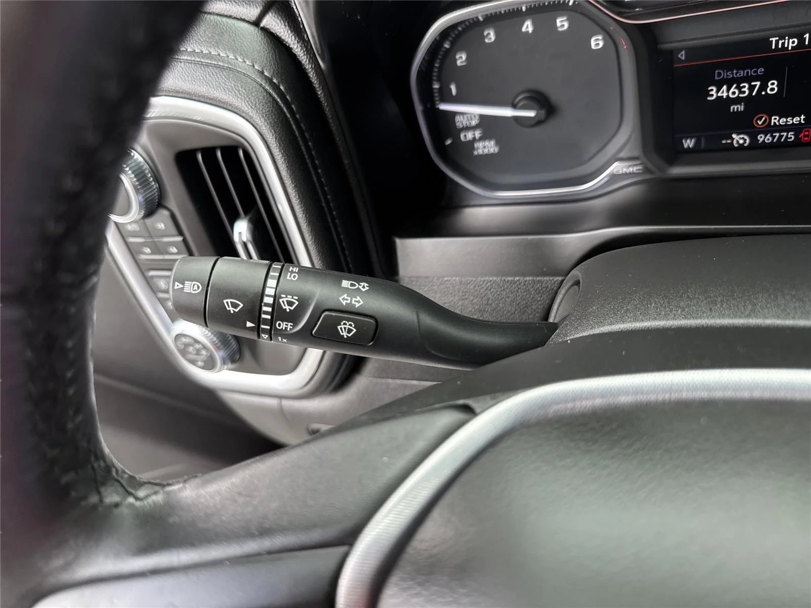 Used 2021 ONYX BLACK GMC SLT image 21