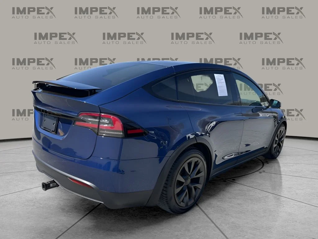 Used 2022  Tesla Base image 5