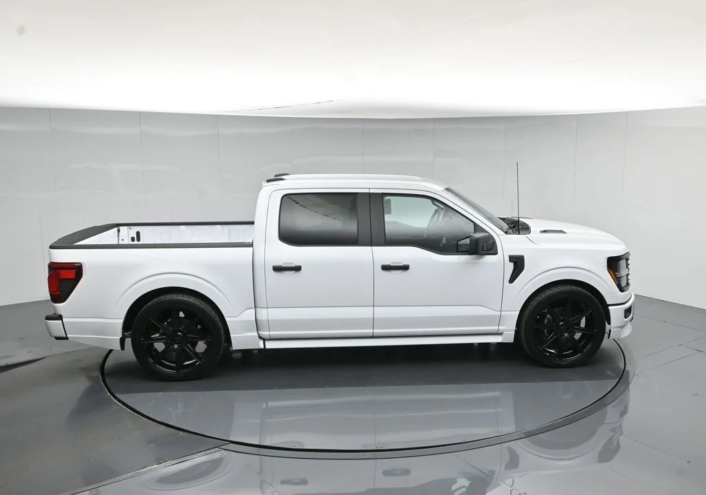 New 2026 Oxford White Ford STX image 37