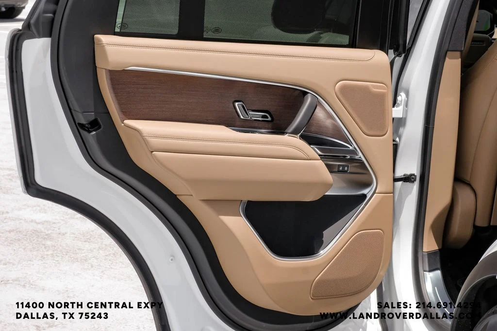 New 2026 Fuji White Land Rover SE image 51