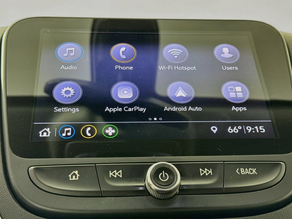 Used 2020 Iridescent Pearl Tricoat Chevrolet Premier image 16