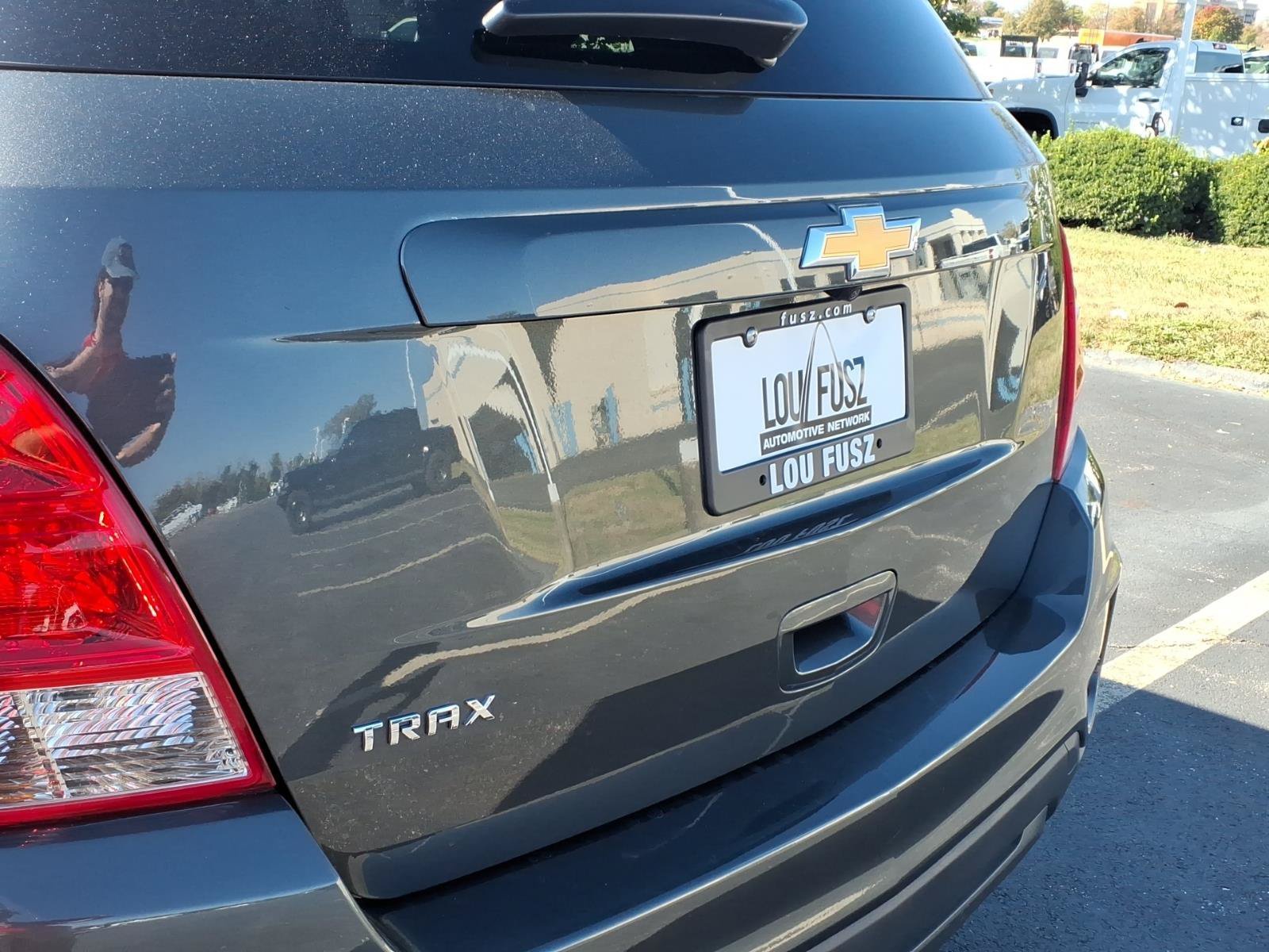 Used 2020 NIGHTFALL GRAY METALLIC Chevrolet LS image 33