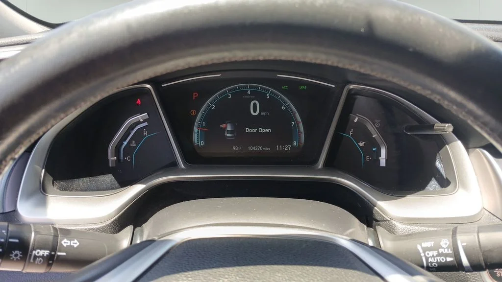 Used 2017 White Orchid Pearl Honda Touring image 10