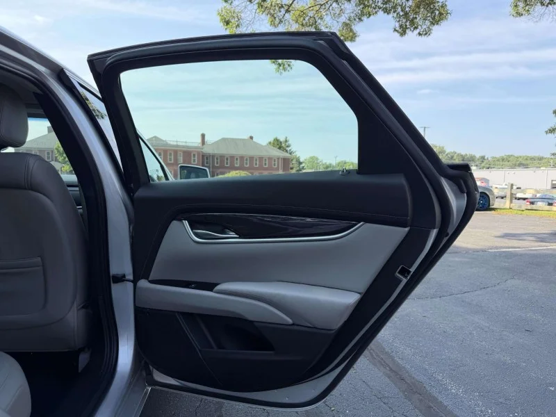 Used 2017 Silver Cadillac Luxury image 24