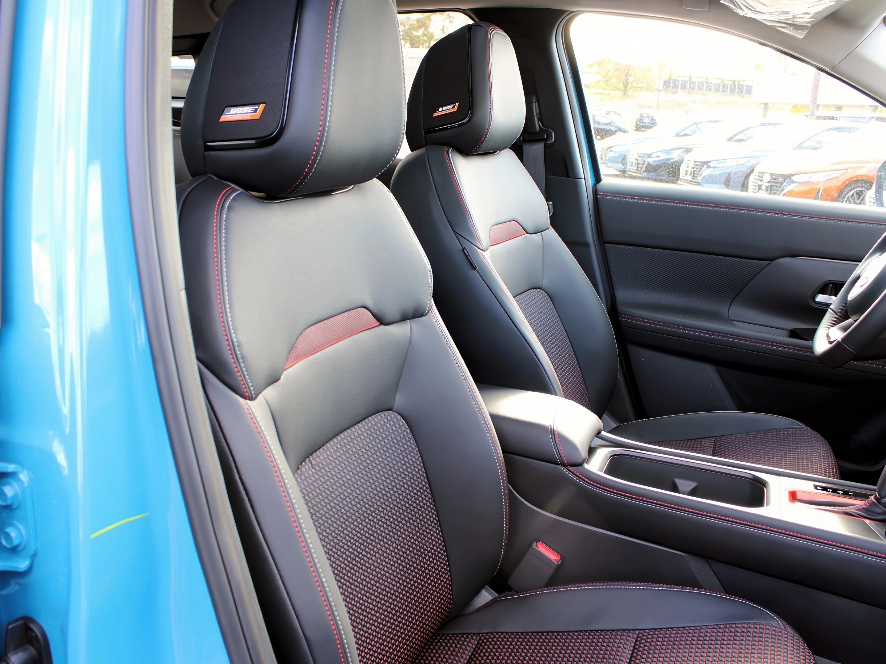 New 2026 Arctic Ice Blue Metallic / Super Black Two-tone Nissan SR image 21
