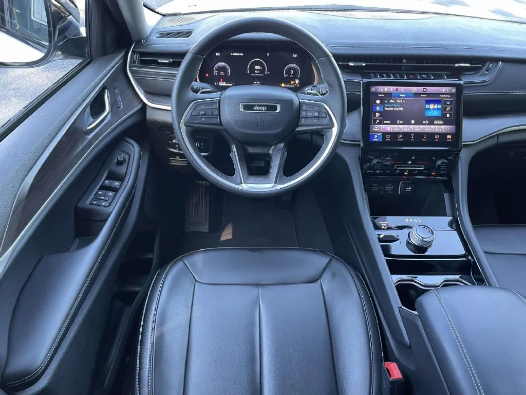 Used 2023 White Jeep Limited image 22
