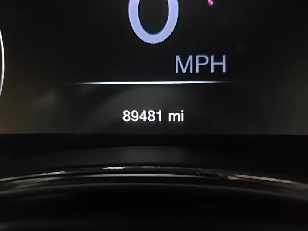 Used 2018 Red Jeep Laredo image 24