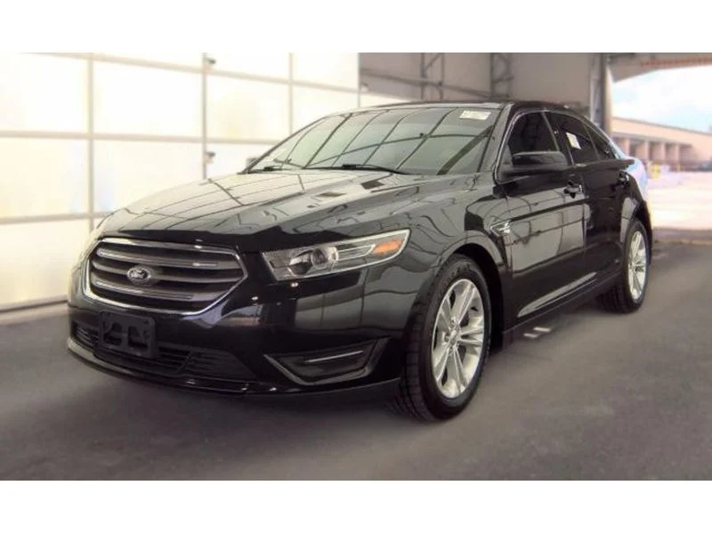 2015 Ford Taurus SEL FWD's photo