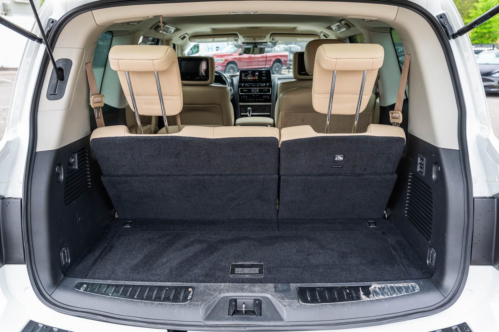 2023 Nissan Armada Platinum - Photo 23