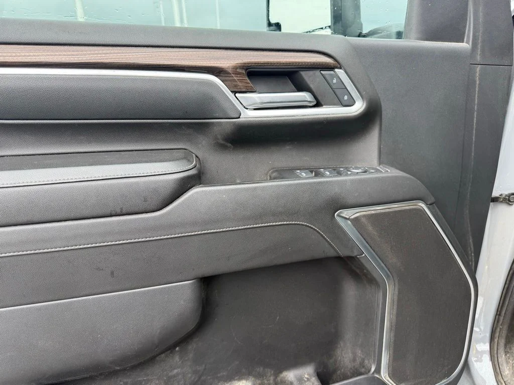 Used 2024 Gray Chevrolet LT image 5