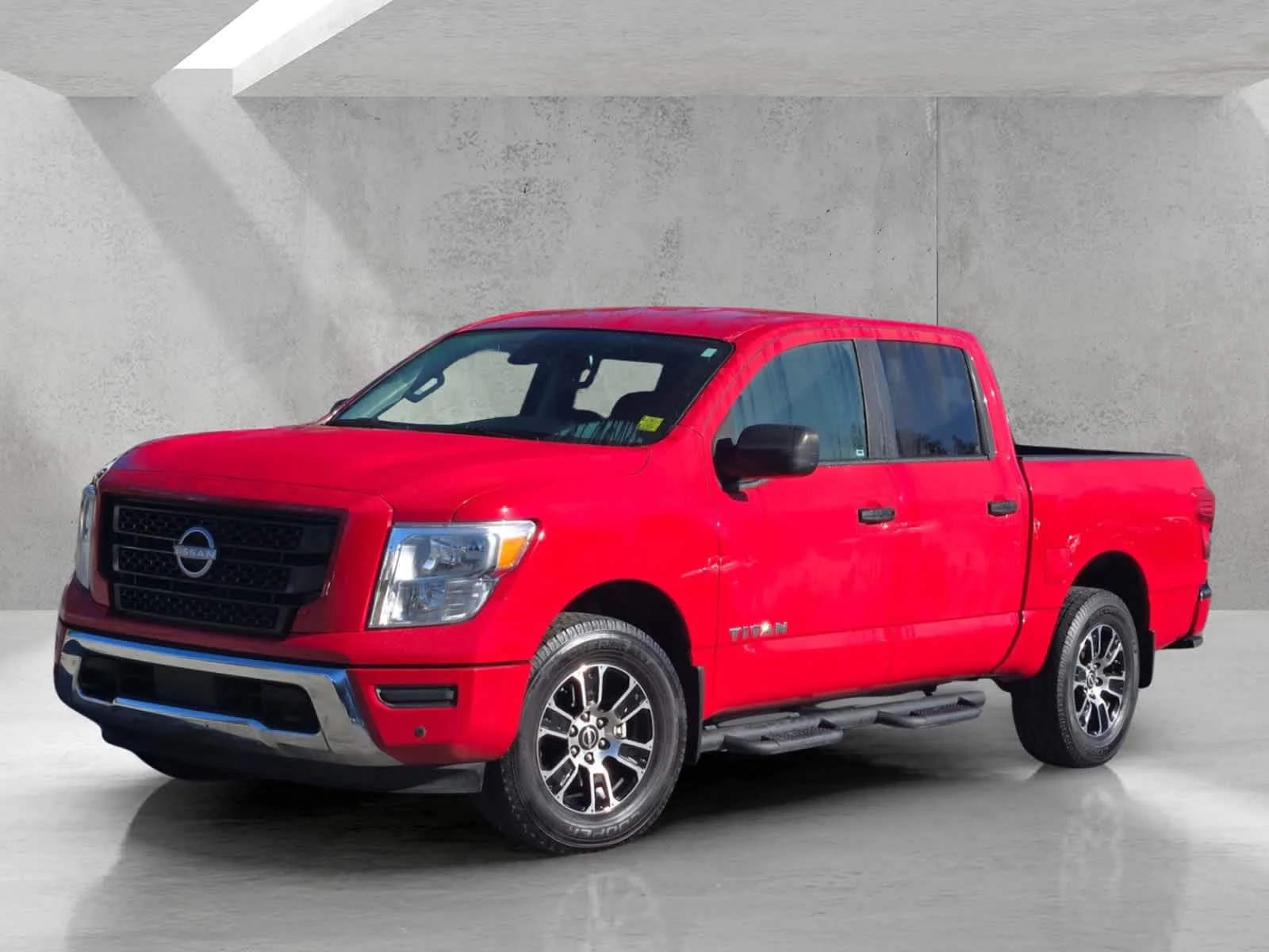 Used 2023  Nissan SV image 8