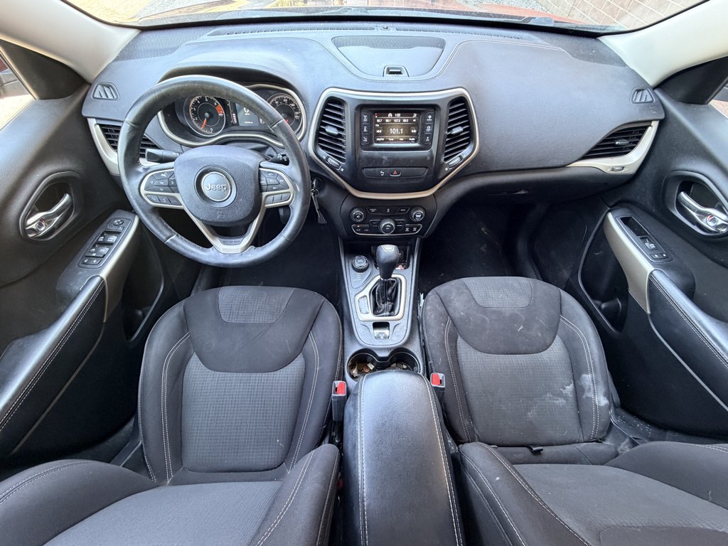 Used 2017 Deep Cherry Red Crystal Pearlcoat Jeep Latitude image 15