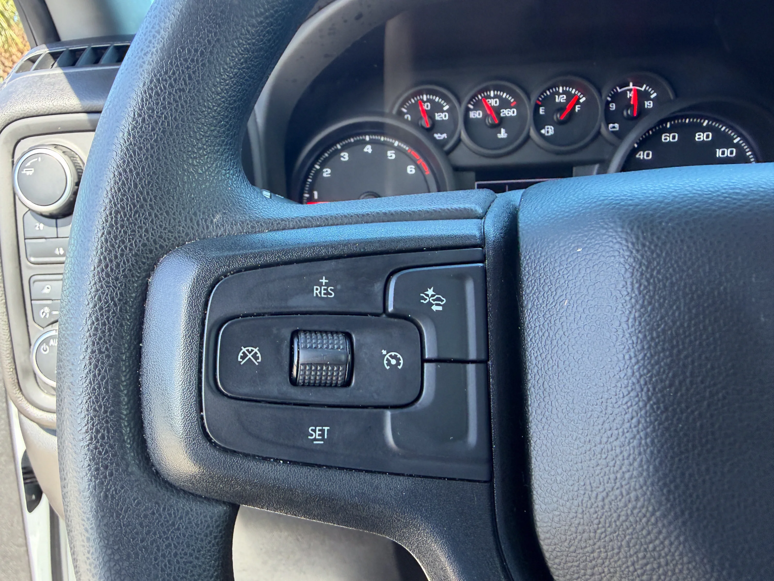 Used 2025 Summit White Chevrolet Custom image 32