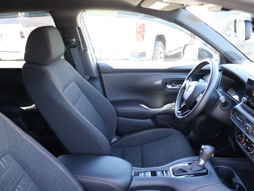 Used 2024  Honda Sport image 8