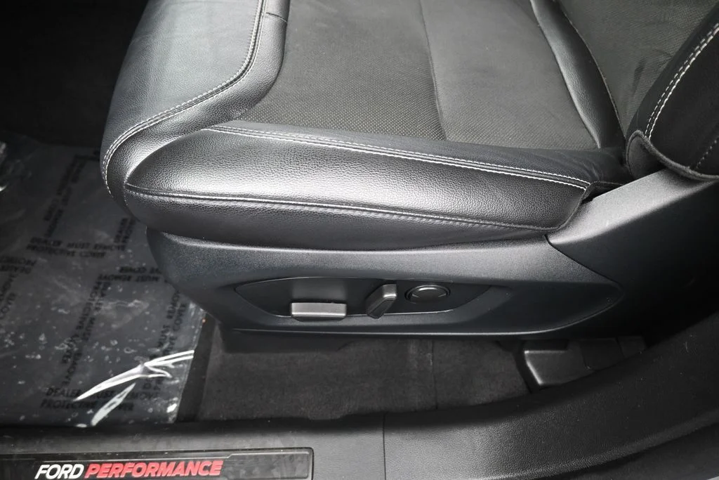 2023 Ford Explorer ST - Photo 15