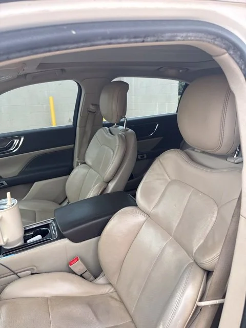 Used 2018 White Lincoln Select image 8