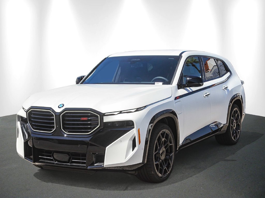 2026 BMW XM photo 3