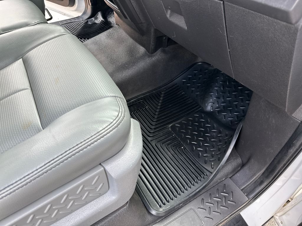 Used 2013 White Ford XL image 29