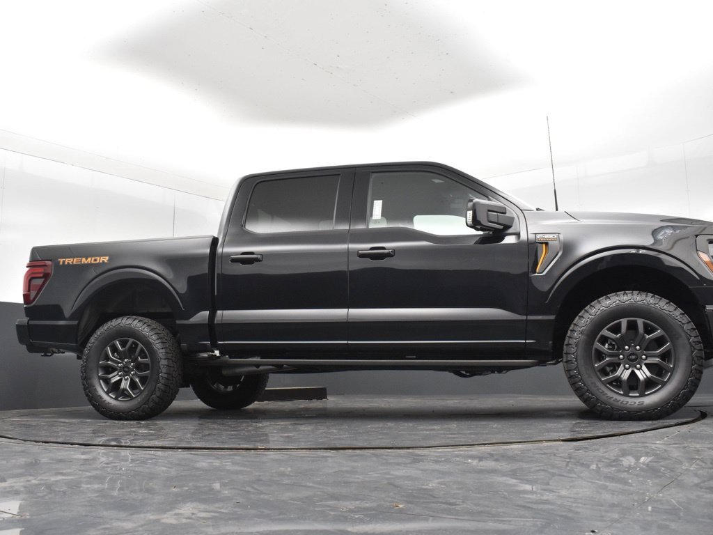 New 2026 Agate Black Metallic Ford Tremor® image 23
