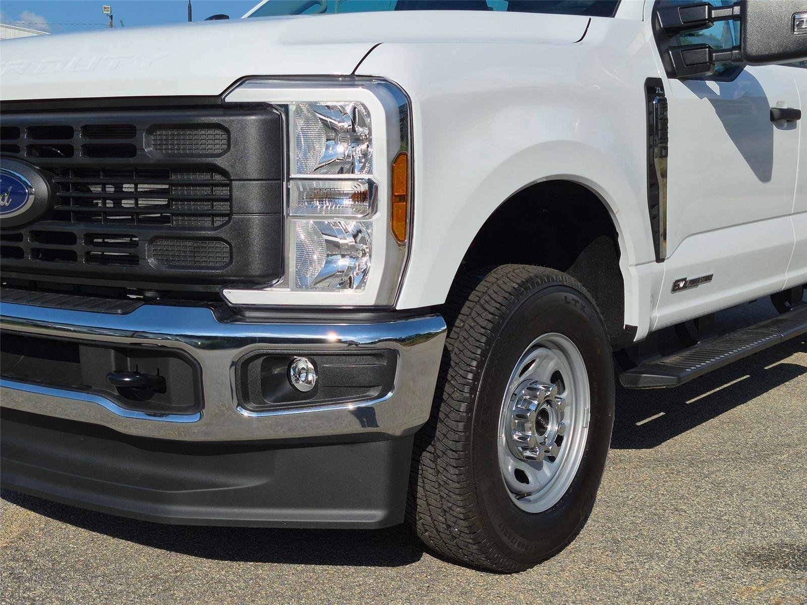 New 2026 Oxford White Ford F-250® XL image 9