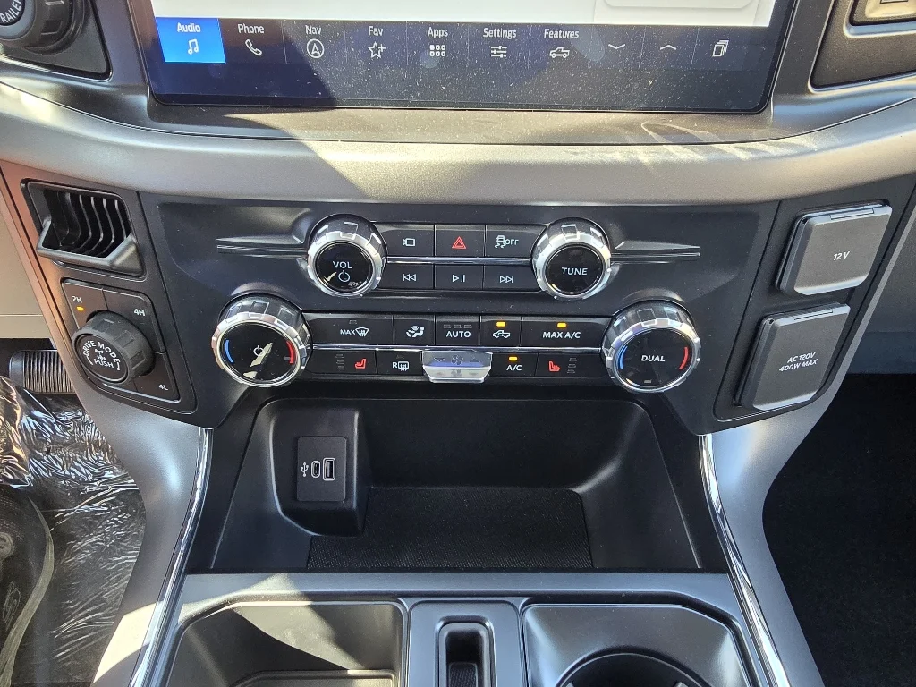 New 2026 White Ford XLT image 21